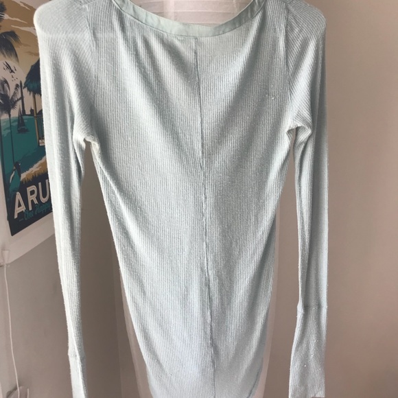 Urban outfitters out from under top - Picture 5 of 6